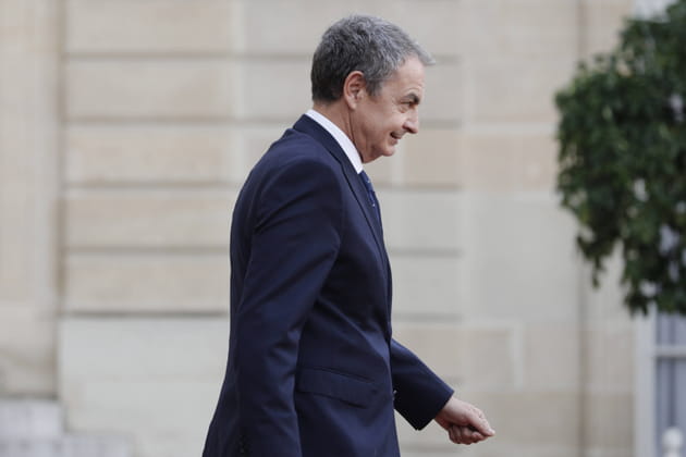 L'ancien Premier ministre espagnol Jos&eacute; Luiz Zapatero &agrave; l'Elys&eacute;e