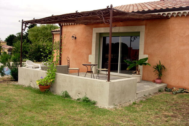 Pergola d'aspect rouill&eacute;