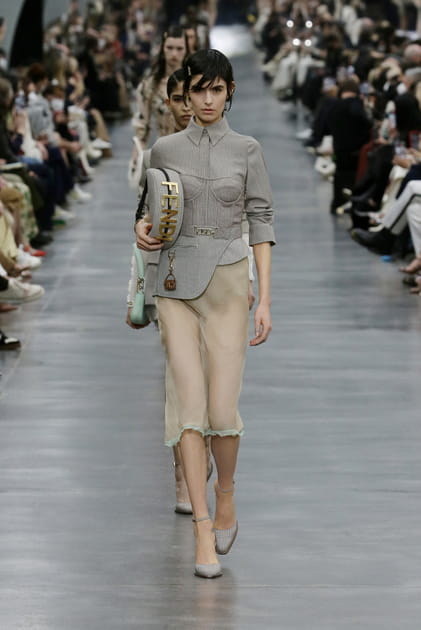 Look 8 du défilé Fendi