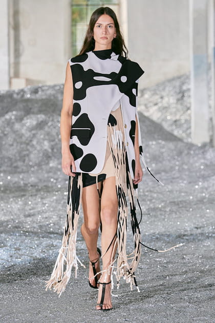 D&eacute;fil&eacute; Burberry printemps-&eacute;t&eacute; 2022