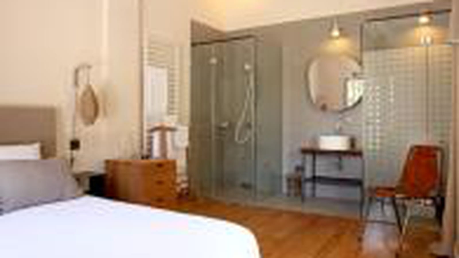 Contemporaine