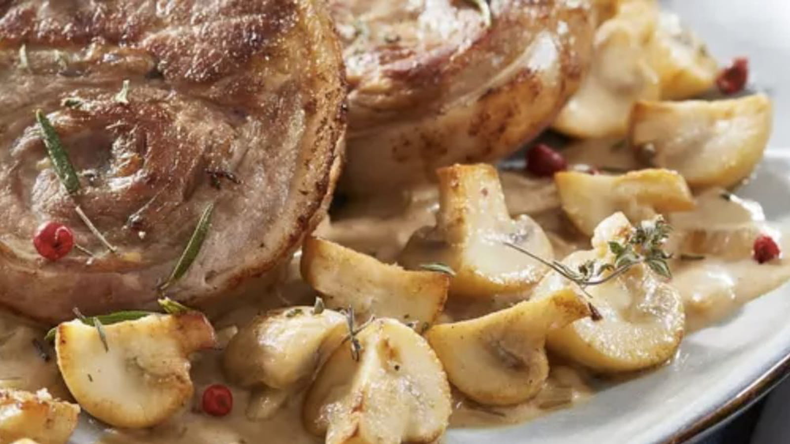 Tournedos d’agneau et sa sauce crémeuse aux champignons