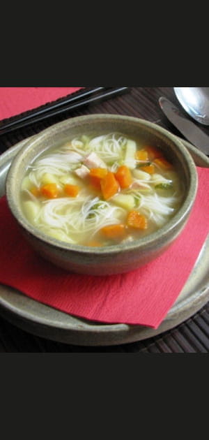 Potage aux crevettes et poulet &agrave; la chinoise