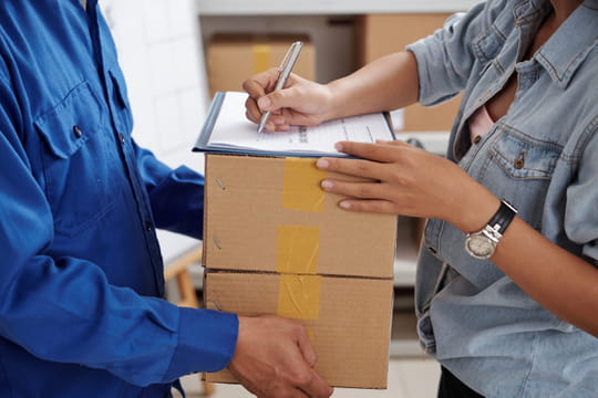 &quot;&Ccedil;a m'a servi de le&ccedil;on&quot;&nbsp;: en signant la r&eacute;ception d'un colis, on s'expose &agrave; un risque grave et peu connu