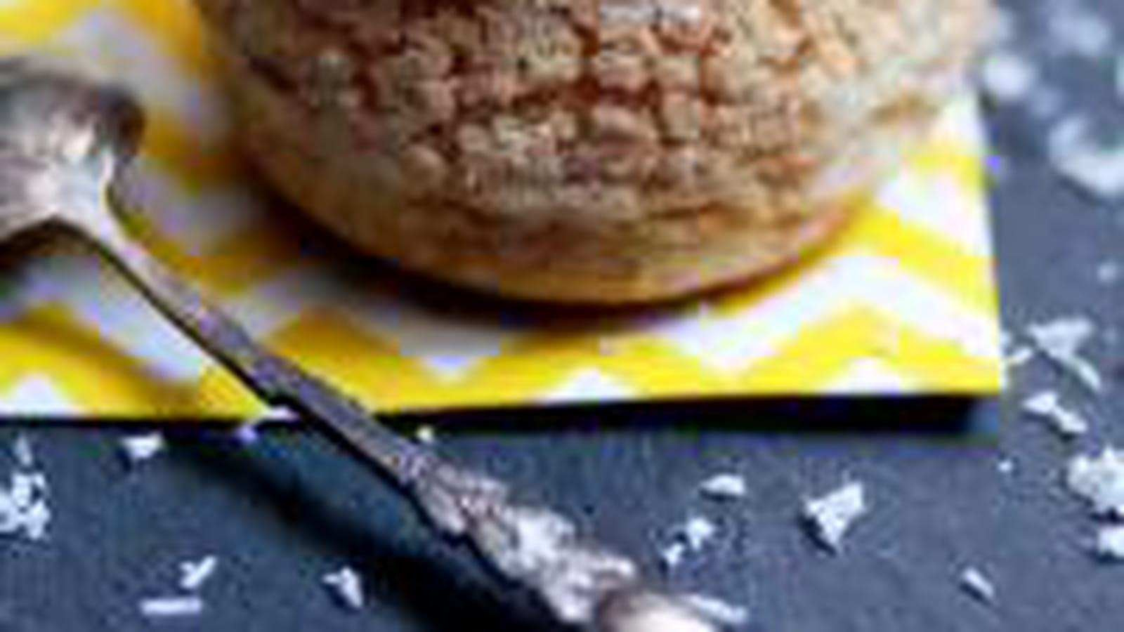 Choux passion et noix de coco
