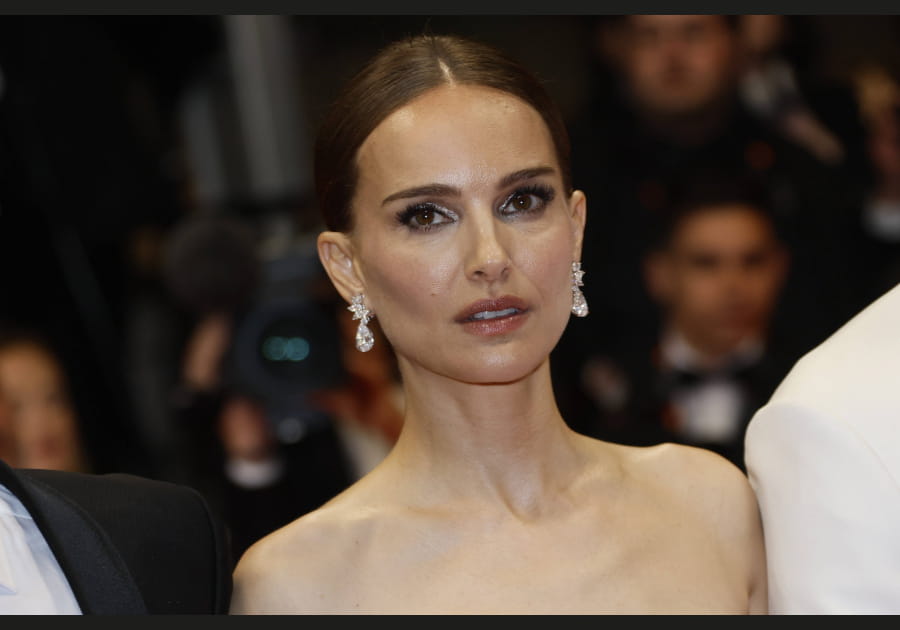 Natalie Portman, subjuguante avec son regard paillet&eacute;