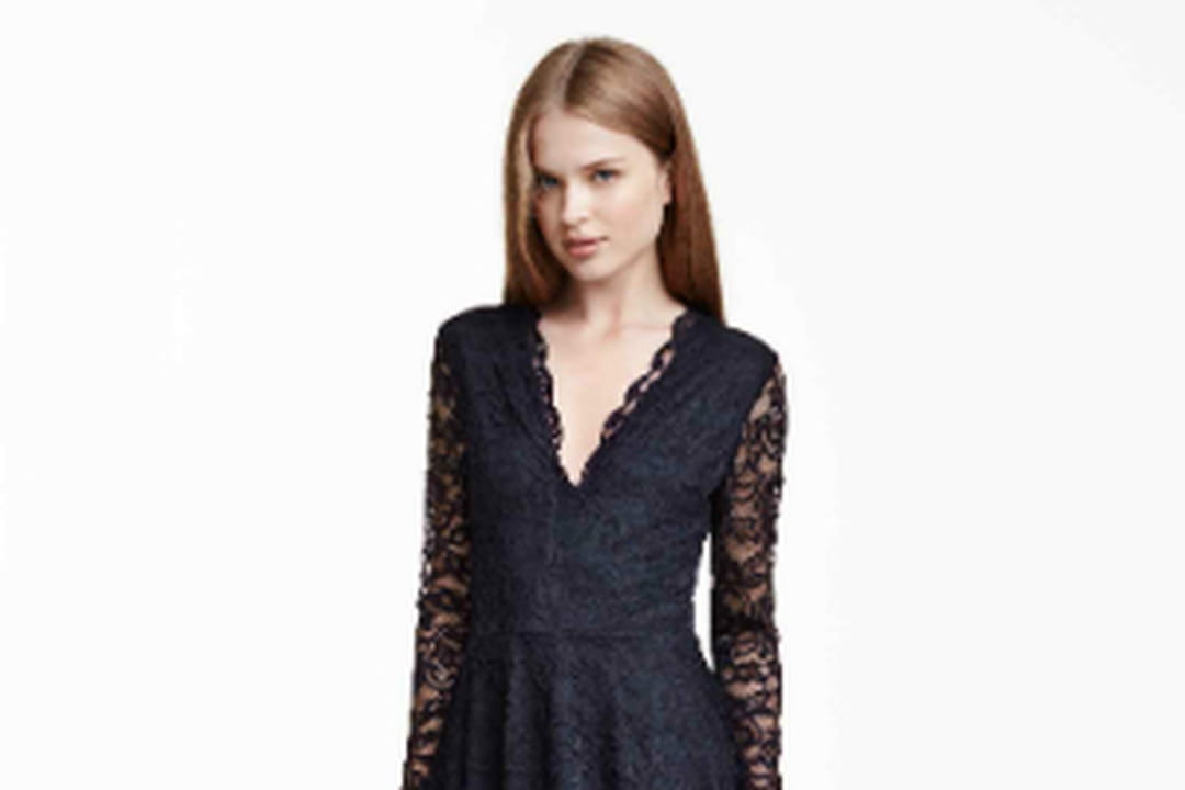 Robe noire en dentelle d'H&M
