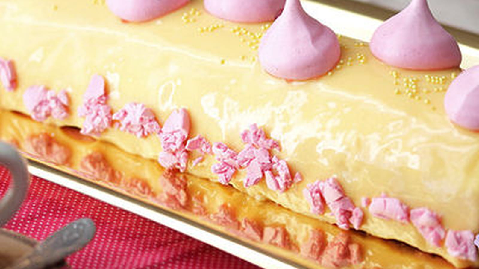 Bûche citron et framboise meringuée