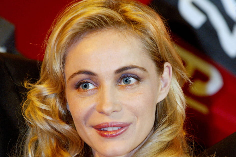 Le gloss ros&eacute; d'Emmanuelle B&eacute;art