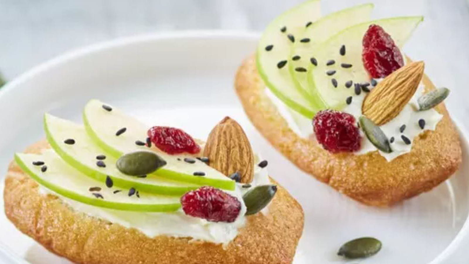 Bruschettas de Madeleines Pomme verte & fruits secs