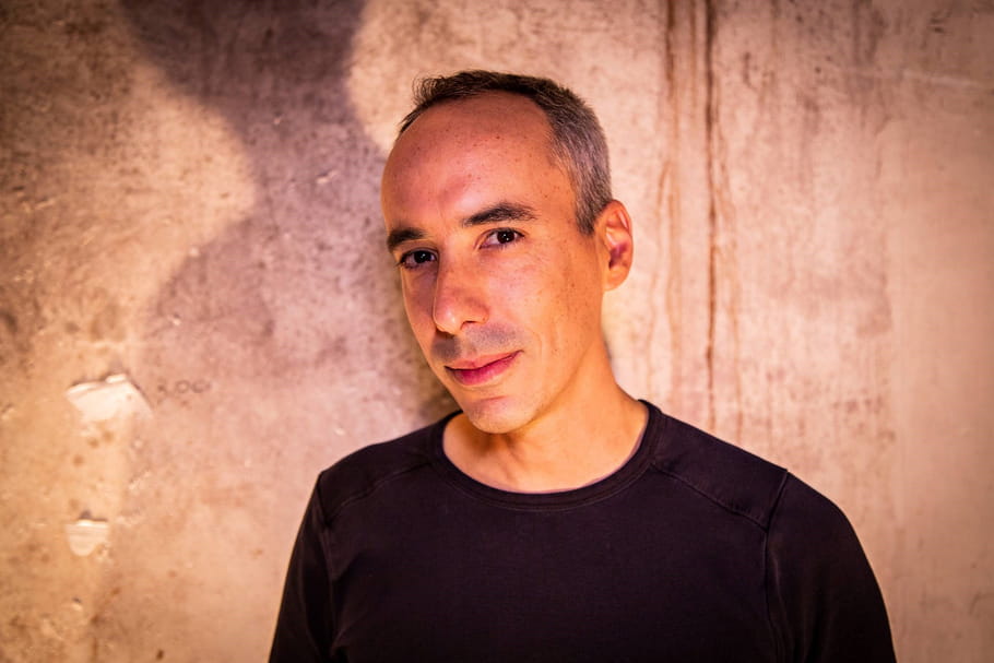 François Clapeau : auteur de "Barré", journaliste Santé et guitariste de rock