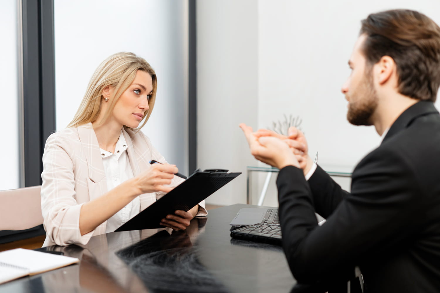 This coach reveals the too recurring attitude to banish during a job interview