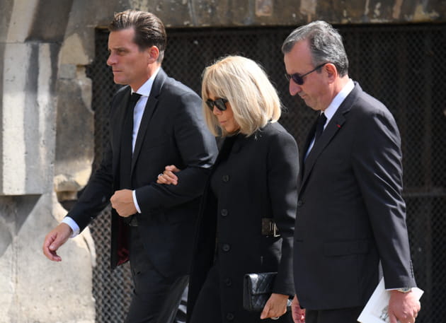 Brigitte Macron se rend aux obs&egrave;ques de Mathilde Favier, &agrave; Paris