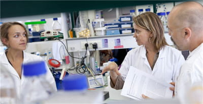 les avancées de la recherche en cancérologie.