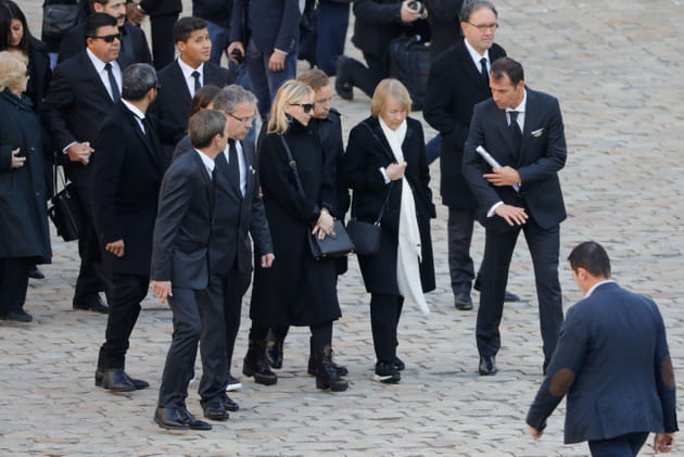 Chales Aznavour&nbsp;: sa femme et ses enfants arrivent aux Invalides