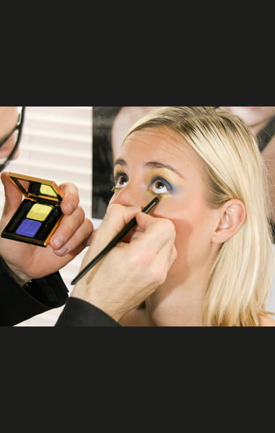 L'application de la couleur au ras des cils