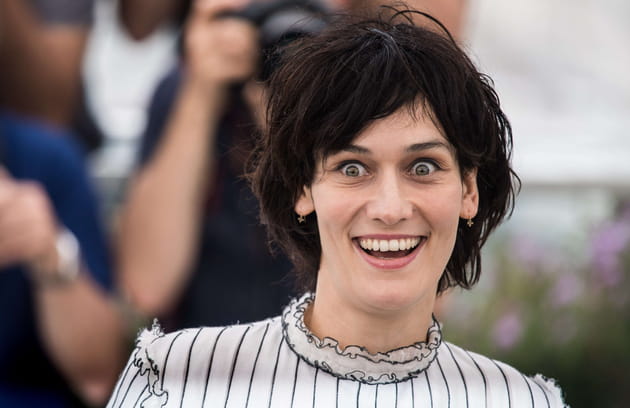 Clotilde Hesme fait les gros yeux
