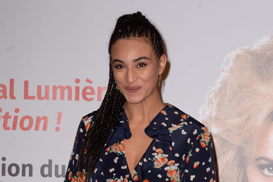 Les tresses en queue-de-cheval haute de Cam&eacute;lia Jordana