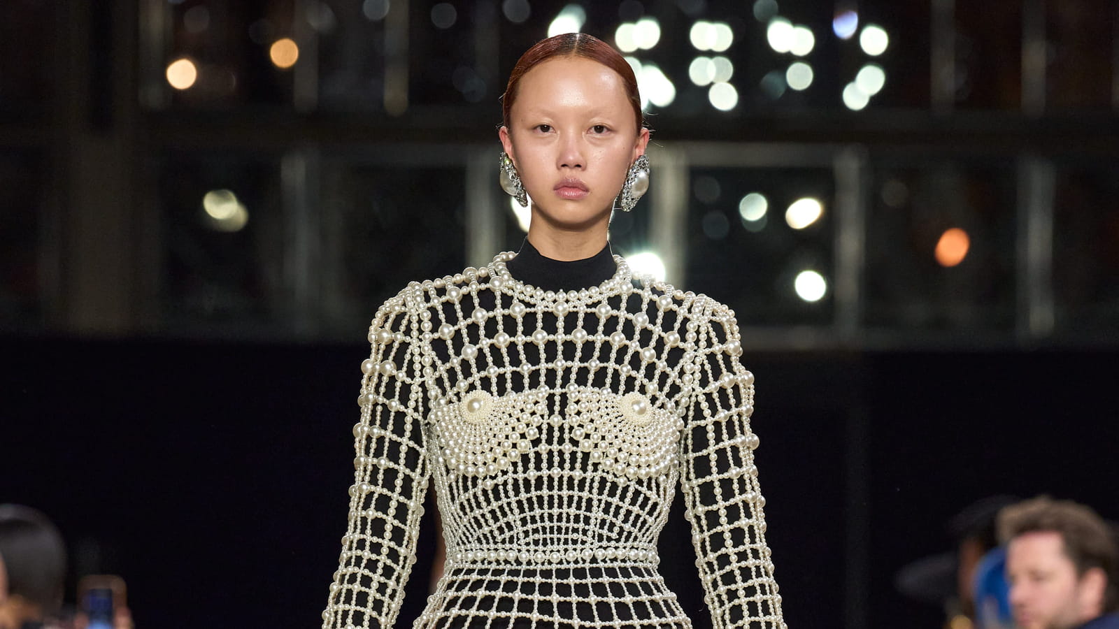 Toutes les images du défilé Balmain automne-hiver 2023-2024