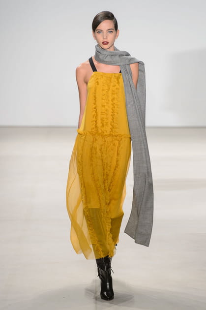 D&eacute;fil&eacute; Marissa Webb