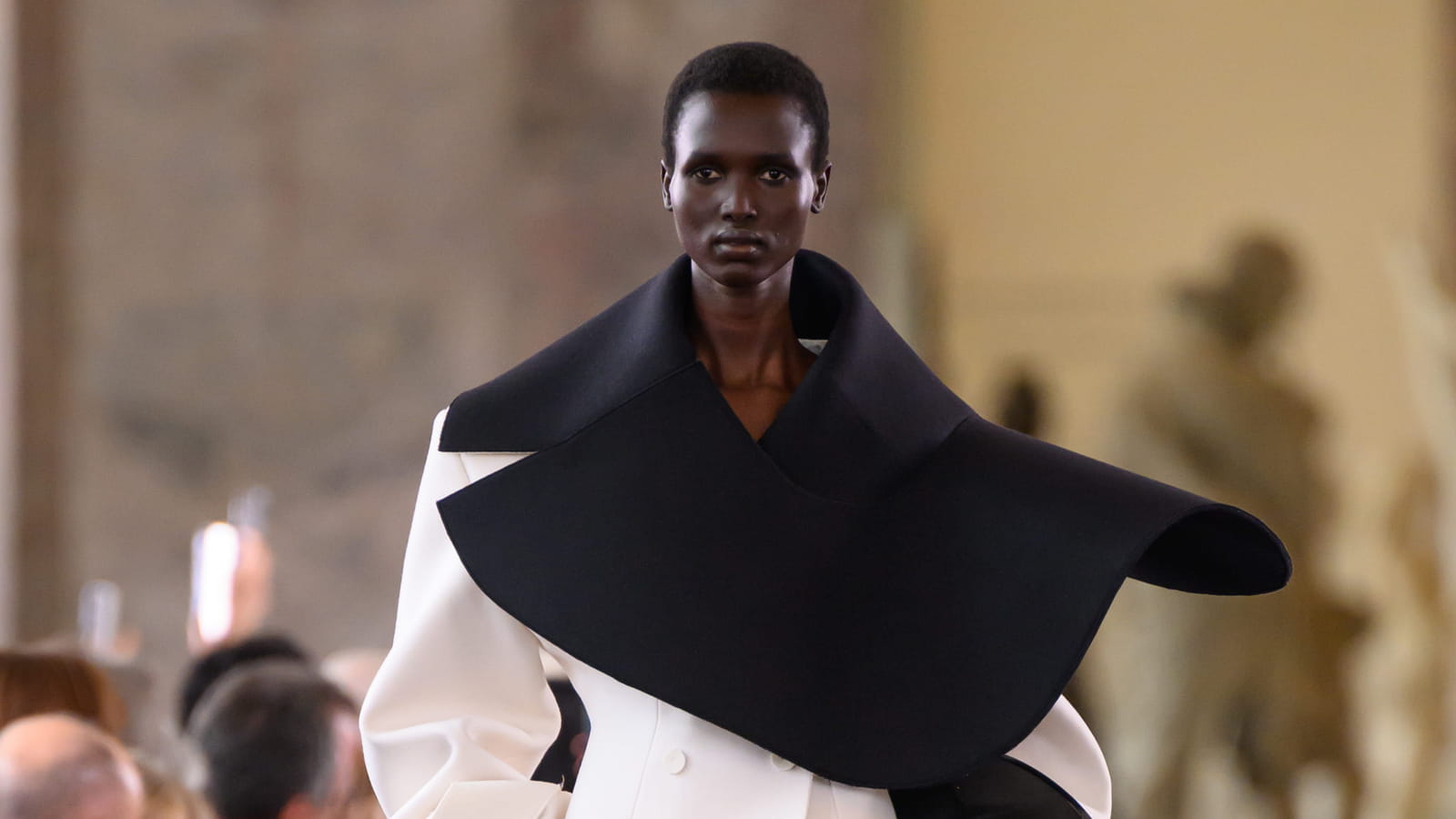 Look 3