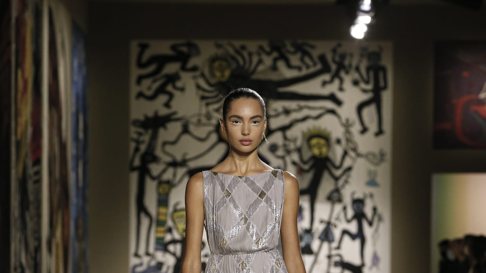 Look 30