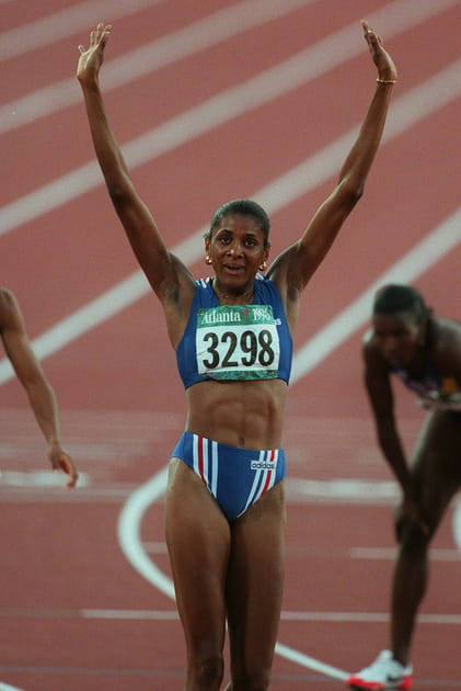 L'athl&egrave;te Marie-Jos&eacute; P&eacute;rec aux Jeux olympiques d'Atlanta en 1996