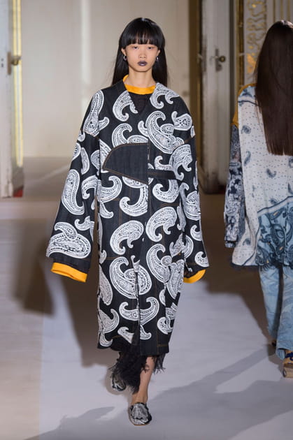 D&eacute;fil&eacute; Acne