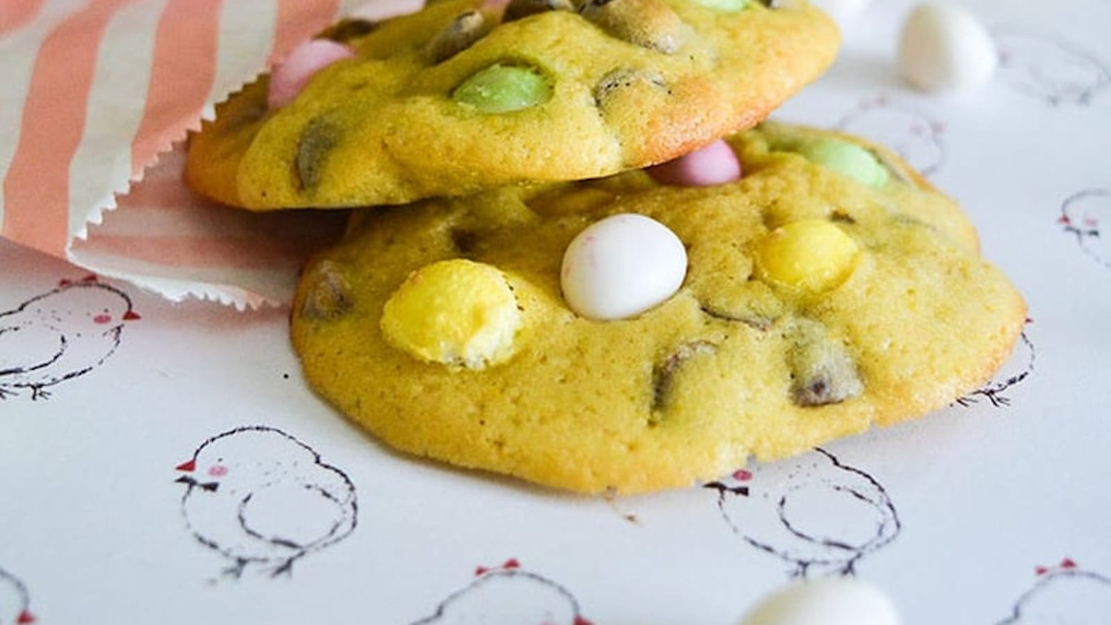 Cookies de Pâques chocolat & minis oeufs