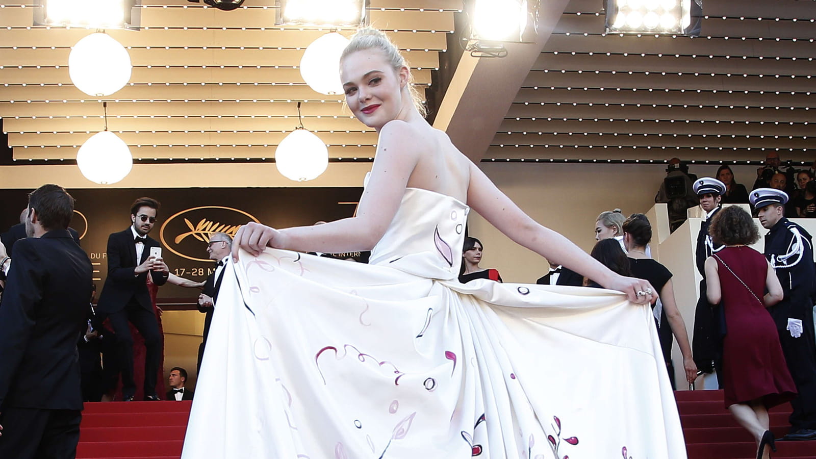 Elle Fanning 