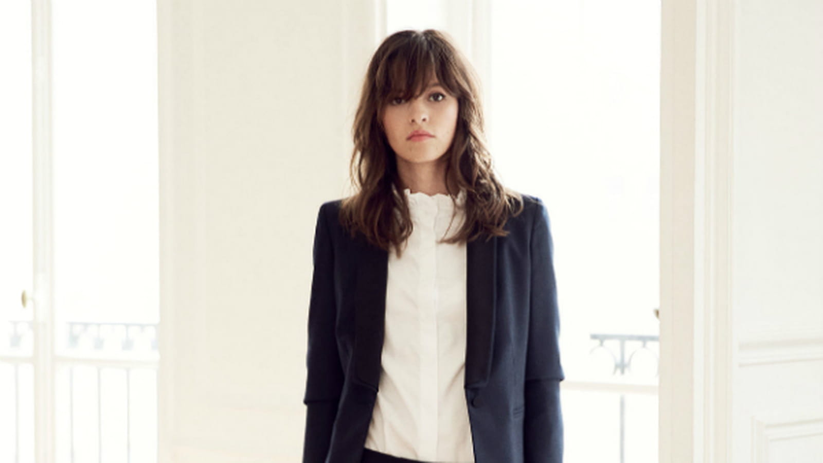 Veste, chemise, pantalon et chaussures Claudie Pierlot