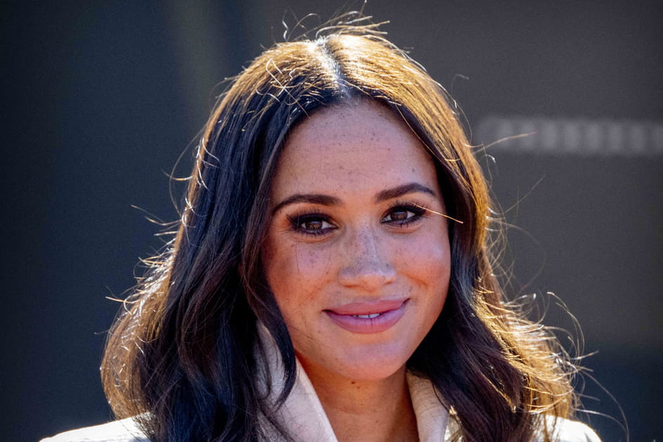 Les cheveux bruns chaleureux de Meghan Markle