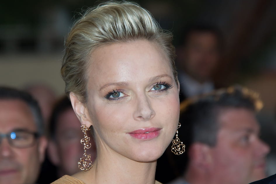 Le look romantique de Charlene de Monaco