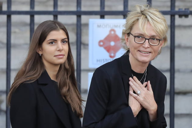 Claude Chirac devant l'&eacute;glise Saint-Sulpice