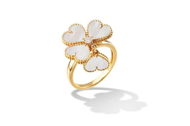 Bague "Sweet Alhambra effeuillage" de Van Cleef & Arpels