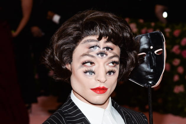 Ezra Miller voit-il trouble&nbsp;?