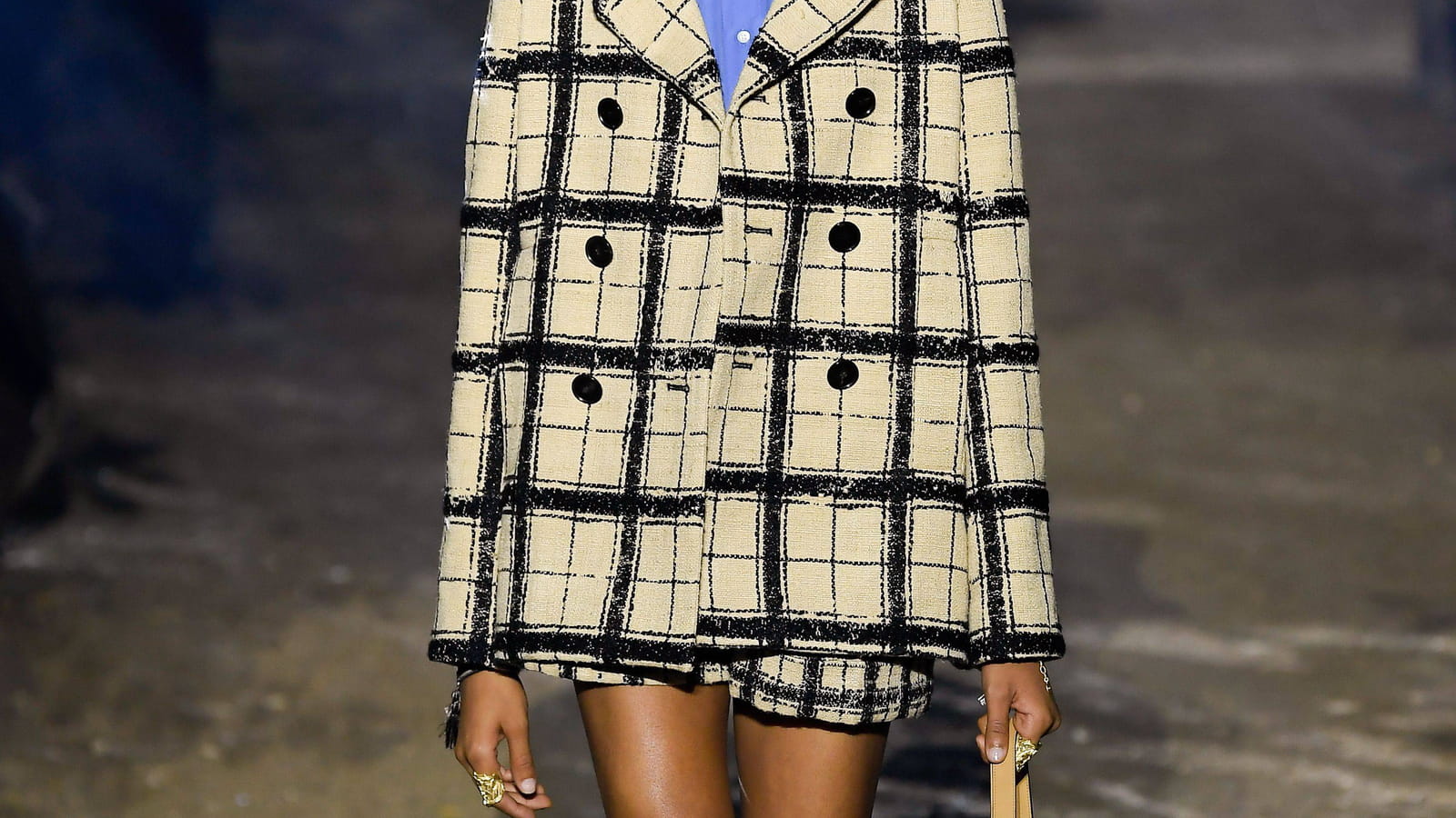 Look 17