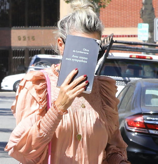 Se cacher&nbsp;? Non, montrer son roman...