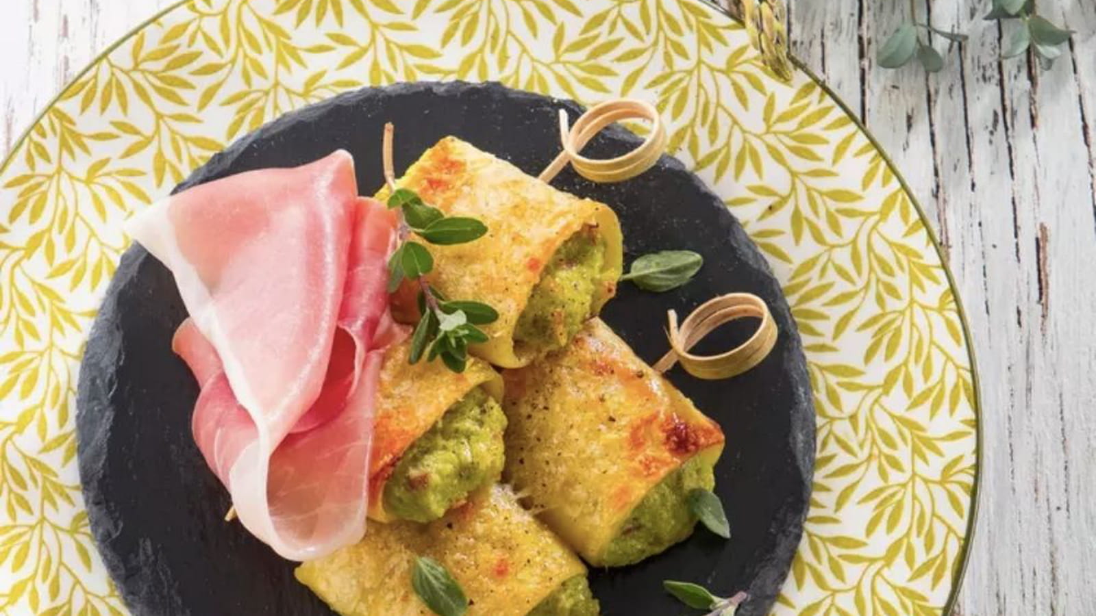 Brochettes de paccheri farcies au Jambon de Parme et à la crème d'asperges
