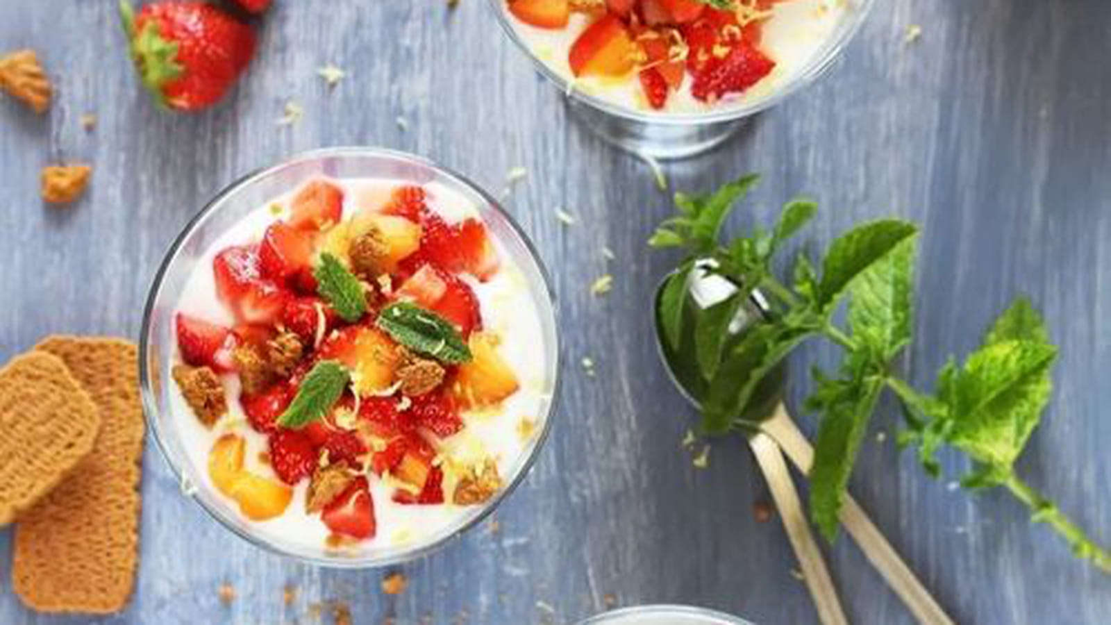 Crémeux aux abricots, fraises et spéculoos