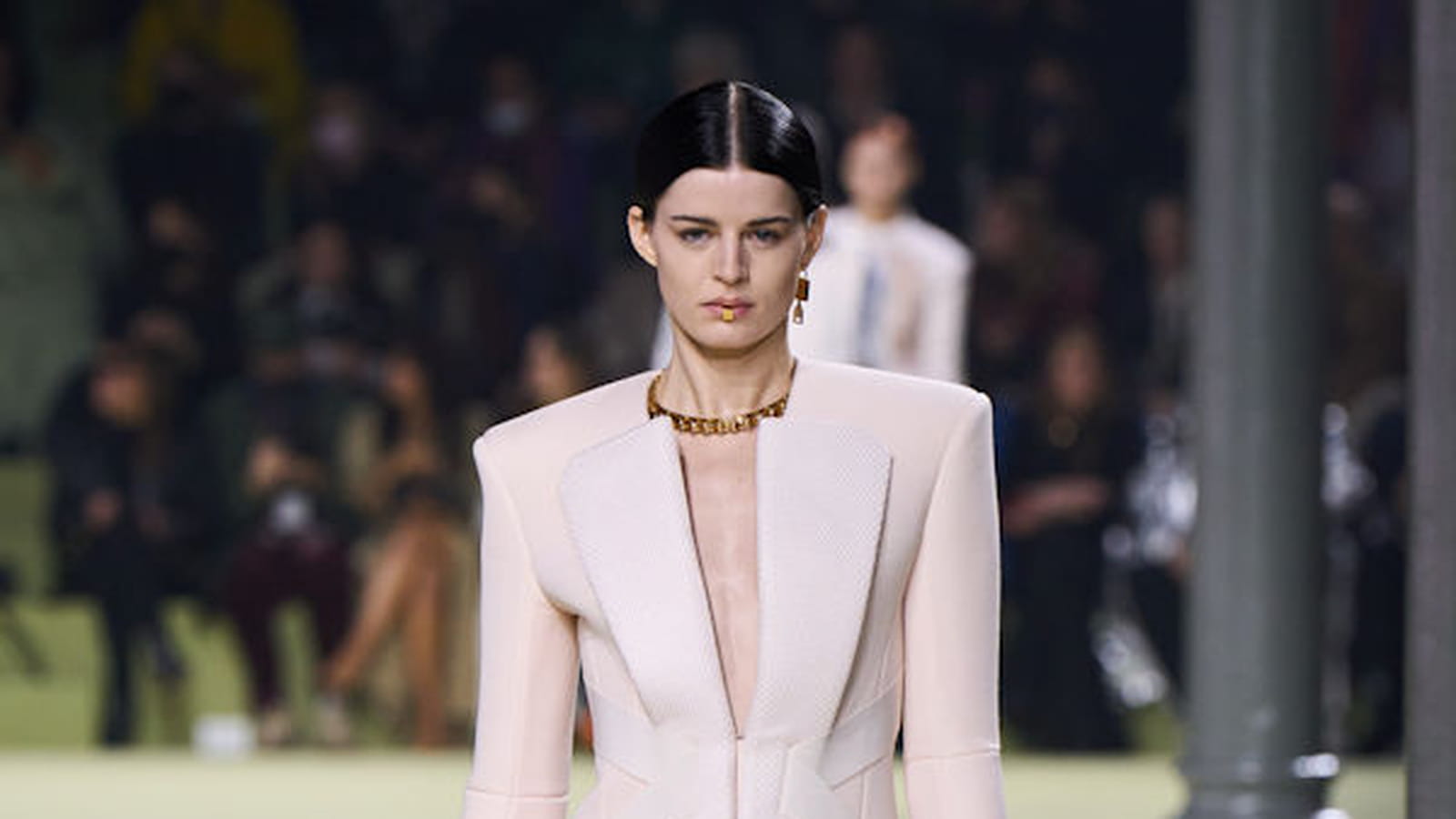 Look 22