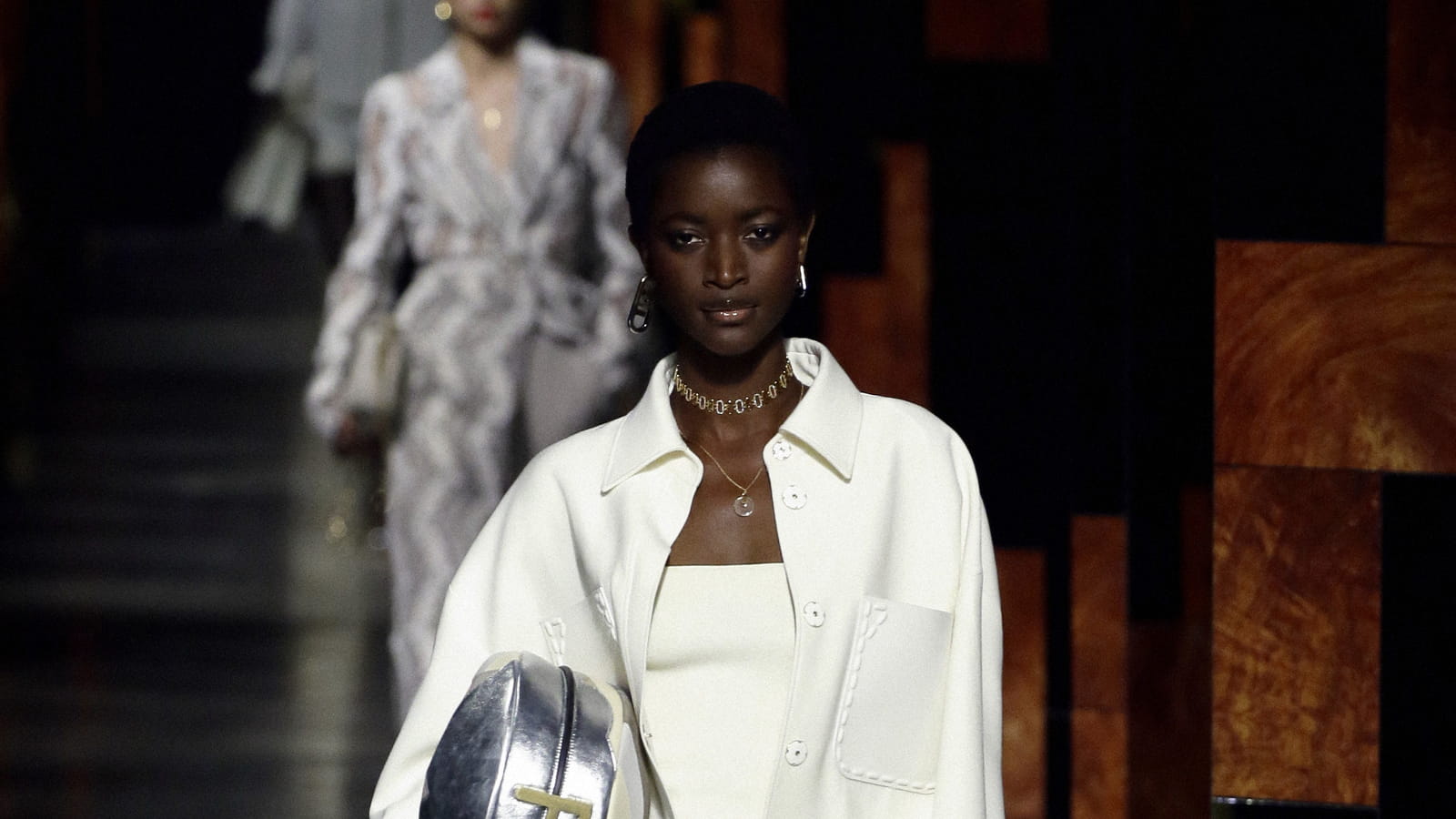 Look 9