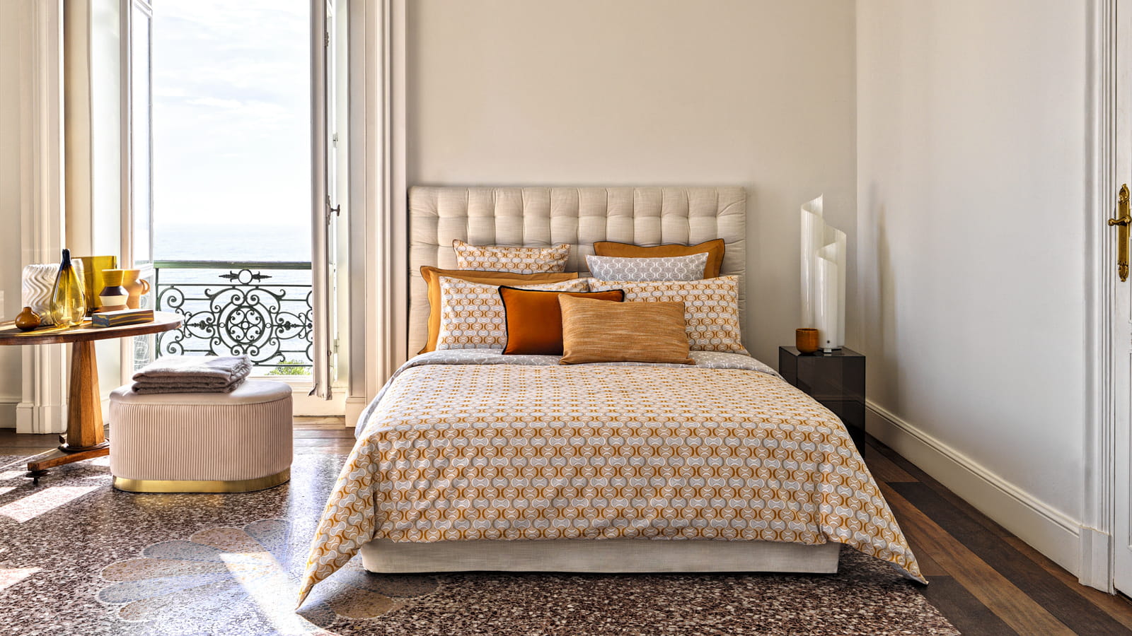 Motif chic