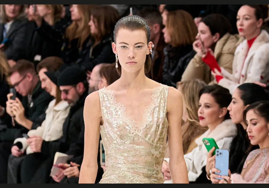 Le wet hair de Fendi Couture