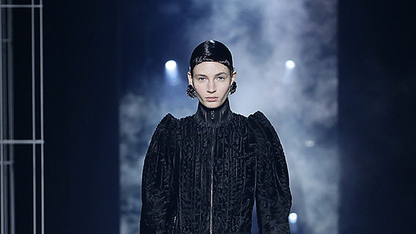 Look 13