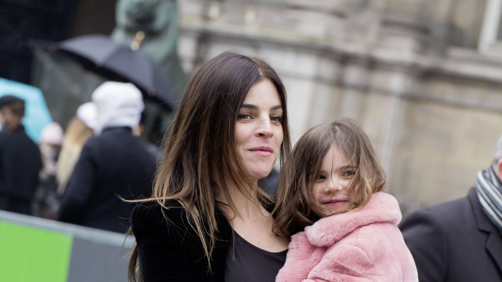 Julia Restoin Roitfled et safille