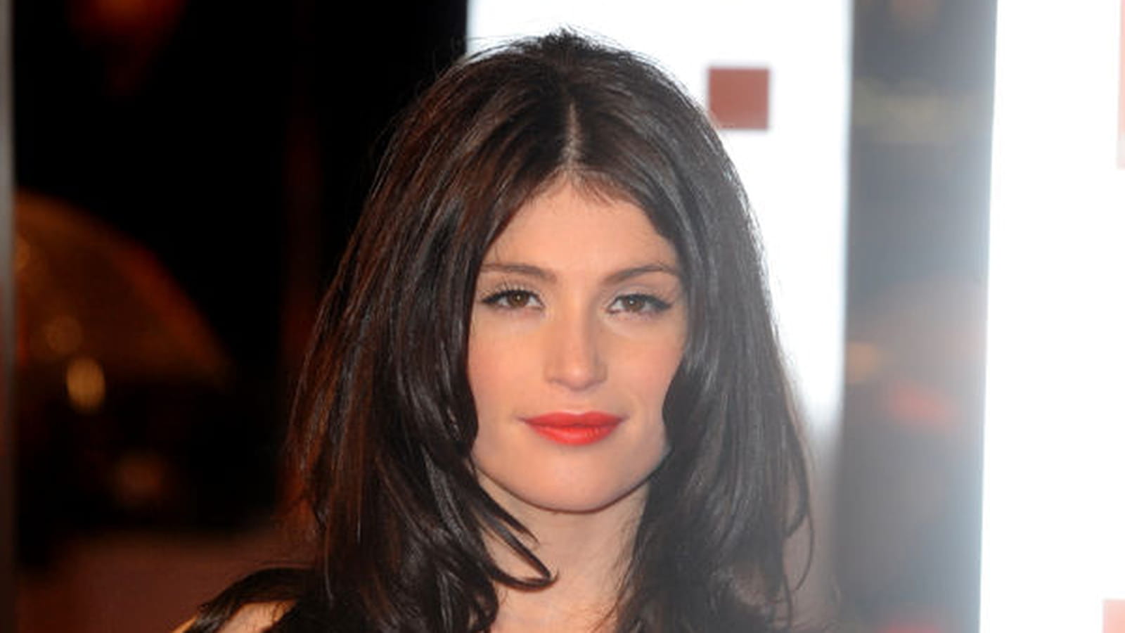 Gemma Arterton, cheveux longs