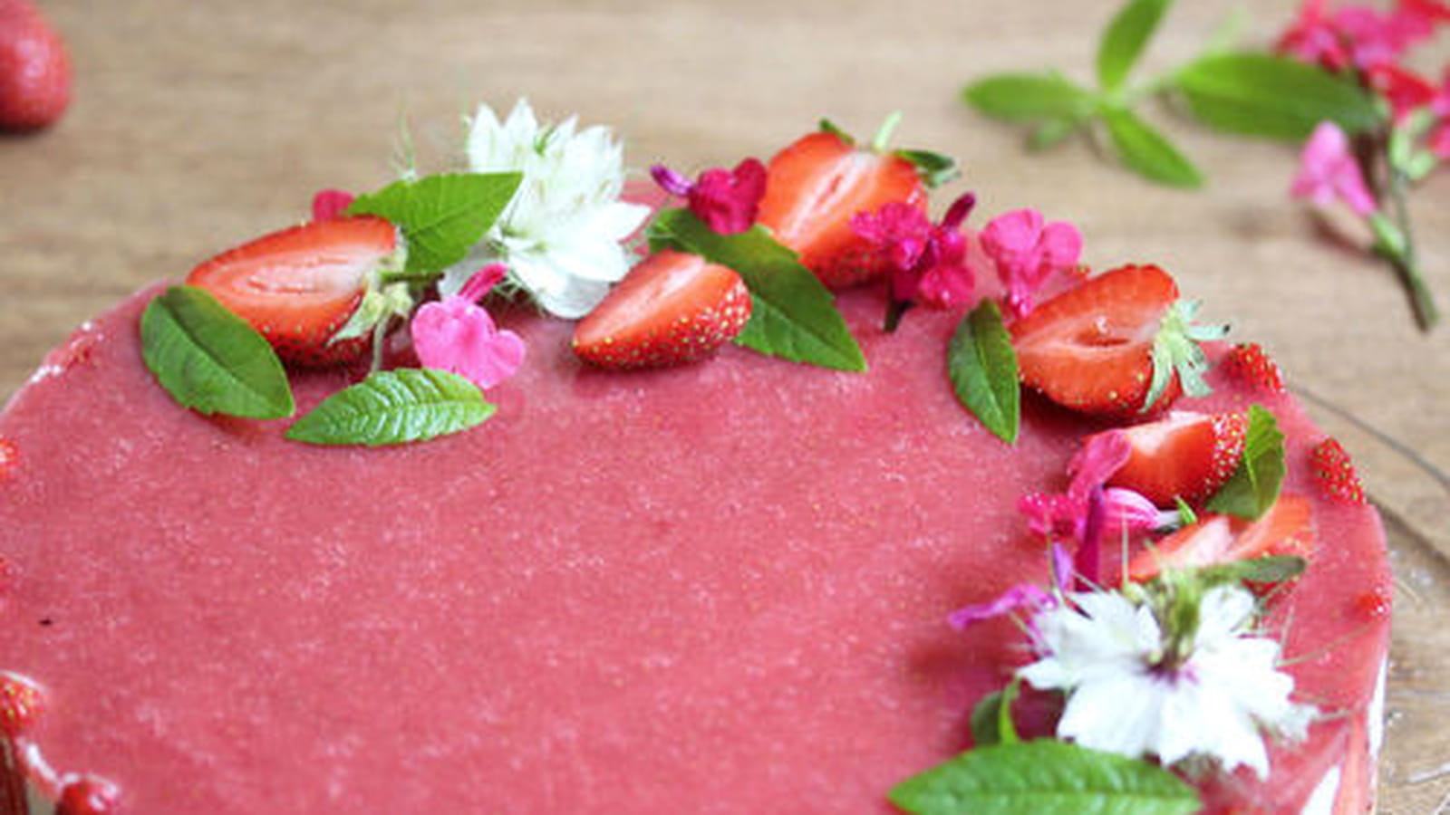 Entremets fraise et verveine