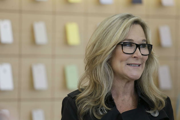 15e : Angela Ahrendts