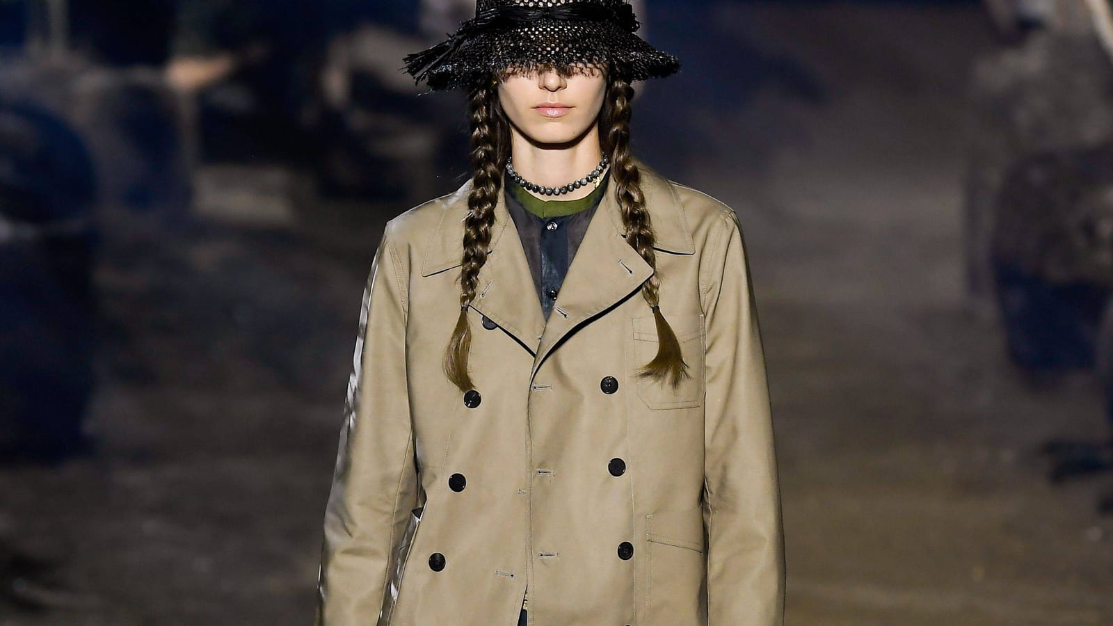 Look 38